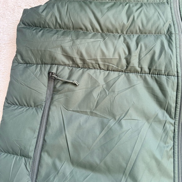 The North Face Aconcagua 2 Down Vest Men’s L | Outdoor Performance | Lightweight - Picture 6 of 11